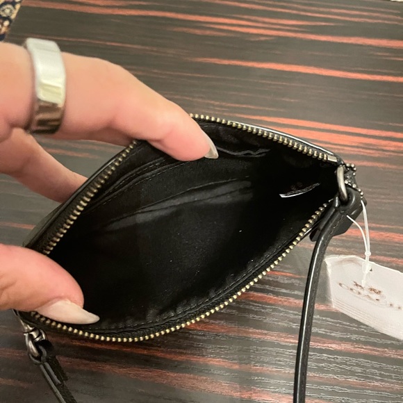 Coach limited edition wristlet 👛 - Picture 4 of 5